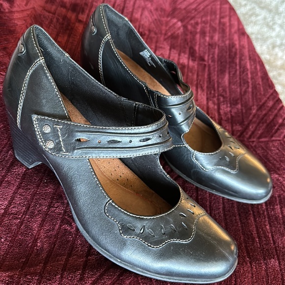 Cobb Hill dress shoes - Picture 2 of 5